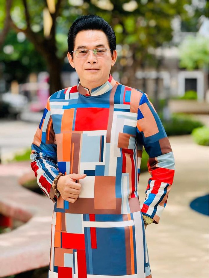 Tứ "soái ca" cải lương tuồng cổ vượt chông gai trụ vững với nghề- Ảnh 14. Tứ "soái ca" cải lương tuồng cổ vượt chông gai trụ vững với nghề- Ảnh 14.