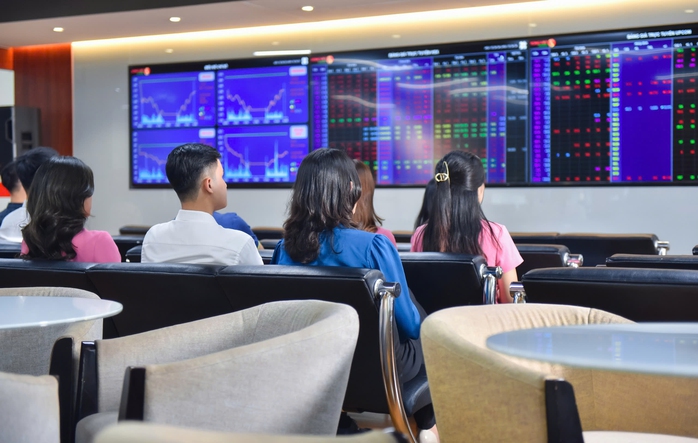 Chứng khoán hưởng lợi nhờ FED giảm lãi suất- Ảnh 1. Chứng khoán hưởng lợi nhờ FED giảm lãi suất- Ảnh 1.