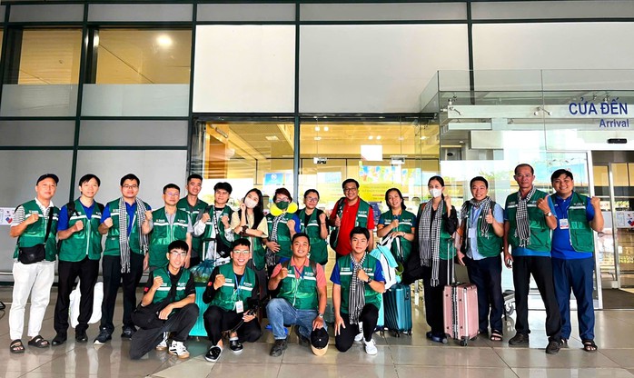 Đoàn y-bác sĩ Bệnh viện Chợ Rẫy lên đường hỗ trợ người dân miền Bắc- Ảnh 2. Đoàn y-bác sĩ Bệnh viện Chợ Rẫy lên đường hỗ trợ người dân miền Bắc- Ảnh 2.