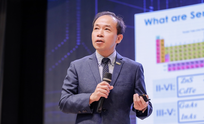 Nhiều chuyên gia hàng đầu cùng chia sẻ về công nghệ bán dẫn- Ảnh 1. Nhiều chuyên gia hàng đầu cùng chia sẻ về công nghệ bán dẫn- Ảnh 1.