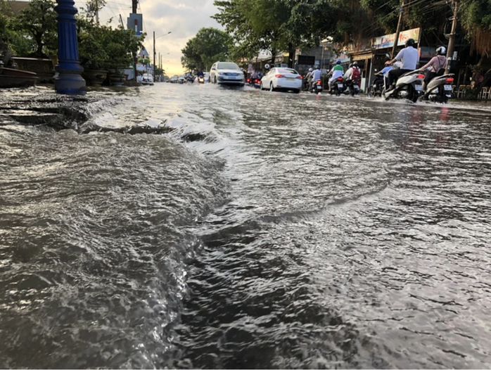 Triều cường kết hợp mưa lớn, Cần Thơ đối mặt nguy cơ ngập úng- Ảnh 1. Triều cường kết hợp mưa lớn, Cần Thơ đối mặt nguy cơ ngập úng- Ảnh 1.