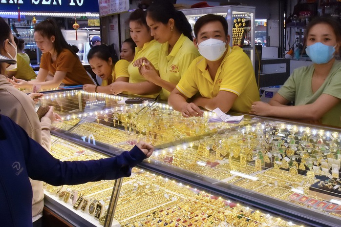 Giá vàng hôm nay, 20-9: Tiếp tục tăng mạnh- Ảnh 1. Giá vàng hôm nay, 20-9: Tiếp tục tăng mạnh- Ảnh 1.