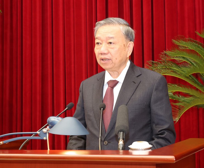 Tổng Bí thư, Chủ tịch nước Tô Lâm phát biểu chỉ đạo tại phiên bế mạc Hội nghị lần thứ 10 Ban Chấp hành Trung ương Đảng Cộng sản Việt Nam khóa XIIIẢnh: TTXVN Tổng Bí thư, Chủ tịch nước Tô Lâm phát biểu chỉ đạo tại phiên bế mạc Hội nghị lần thứ 10 Ban Chấp hành Trung ương Đảng Cộng sản Việt Nam khóa XIIIẢnh: TTXVN