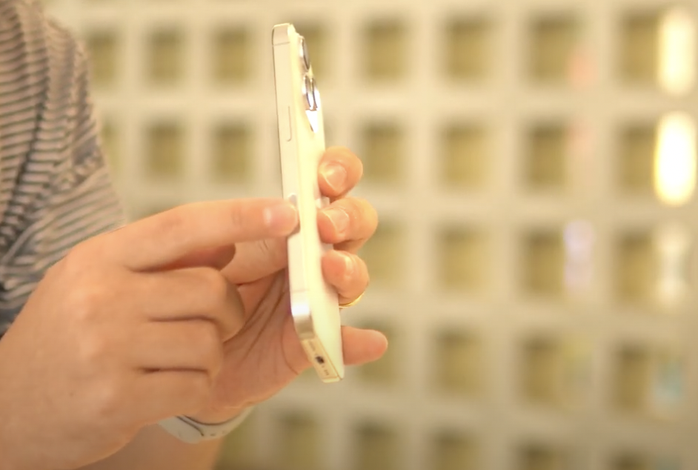 Cận cảnh mở hộp và trải nghiệm iPhone 16 Pro- Ảnh 5. Cận cảnh mở hộp và trải nghiệm iPhone 16 Pro- Ảnh 5.