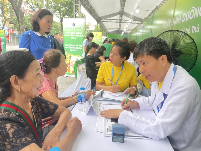 Thừa cân, béo phì vẫn tăng, bất chấp khuyến cáo- Ảnh 2. Thừa cân, béo phì vẫn tăng, bất chấp khuyến cáo- Ảnh 2.