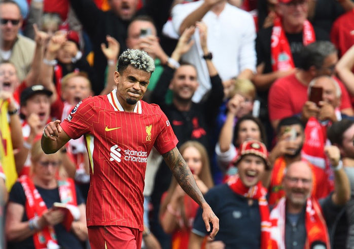 Vùi dập Bournemouth 3 bàn, Liverpool lần đầu lên đỉnh bảng Ngoại hạng Anh- Ảnh 2. Vùi dập Bournemouth 3 bàn, Liverpool lần đầu lên đỉnh bảng Ngoại hạng Anh- Ảnh 2.