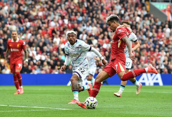 Vùi dập Bournemouth 3 bàn, Liverpool lần đầu lên đỉnh bảng Ngoại hạng Anh- Ảnh 3. Vùi dập Bournemouth 3 bàn, Liverpool lần đầu lên đỉnh bảng Ngoại hạng Anh- Ảnh 3.
