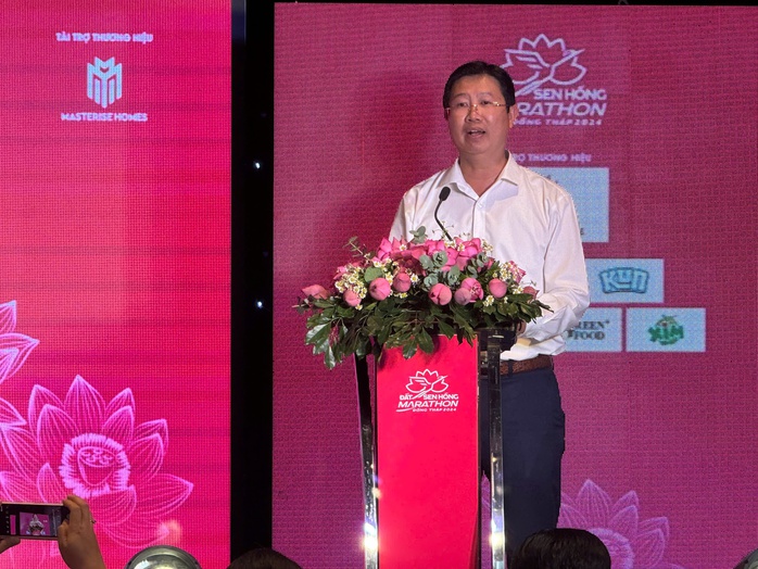 Giải Marathon "Đất sen hồng" 2024: Chạy trên vùng Tháp Mười lịch sử"- Ảnh 1. Giải Marathon "Đất sen hồng" 2024: Chạy trên vùng Tháp Mười lịch sử"- Ảnh 1.