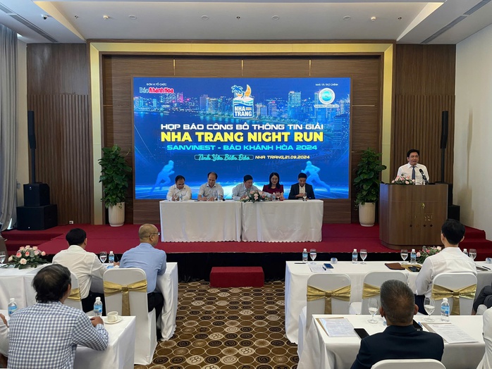 "Nha Trang Night Run" - giải chạy đêm đầu tiên tại phố biển- Ảnh 1. "Nha Trang Night Run" - giải chạy đêm đầu tiên tại phố biển- Ảnh 1.