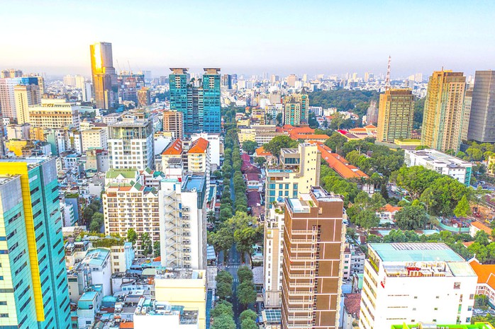 Kinh tế TP HCM cần có những động lực mới để lấy lại đà tăng trưởng 2 con số. Ảnh: HOÀNG TRIỀU Kinh tế TP HCM cần có những động lực mới để lấy lại đà tăng trưởng 2 con số. Ảnh: HOÀNG TRIỀU
