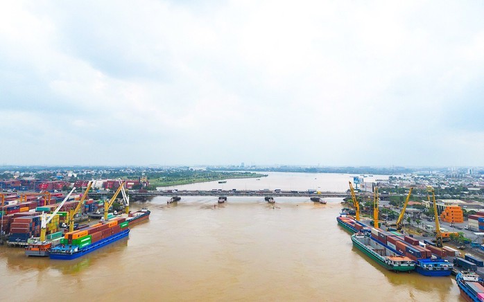 Nước sông Đồng Nai đang dâng cao, ngành chức năng theo dõi chặt diễn biến- Ảnh 1. Nước sông Đồng Nai đang dâng cao, ngành chức năng theo dõi chặt diễn biến- Ảnh 1.
