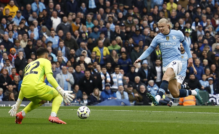 Haaland cán mốc 100 bàn, Man City thoát hiểm phút 90+8- Ảnh 1. Haaland cán mốc 100 bàn, Man City thoát hiểm phút 90+8- Ảnh 1.