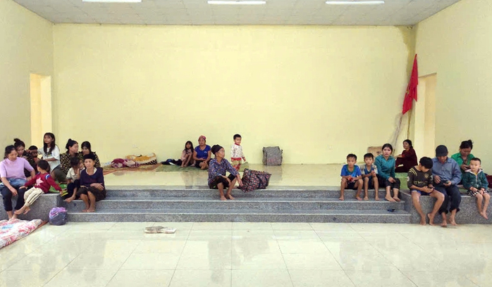 Mưa lớn khiến nước lũ dâng cao, xã biên giới Thanh Hóa khẩn cấp sơ tán dân- Ảnh 3. Mưa lớn khiến nước lũ dâng cao, xã biên giới Thanh Hóa khẩn cấp sơ tán dân- Ảnh 3.