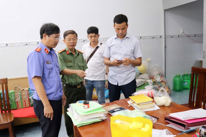 Bắt tạm giam người đàn bà hoạt động nhằm lật đổ chính quyền - Ảnh 4. Bắt tạm giam người đàn bà hoạt động nhằm lật đổ chính quyền - Ảnh 4.