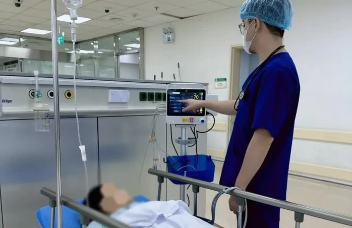 Suýt tử vong khi tiêm filler tại cơ sở thẩm mỹ "chui"- Ảnh 1. Suýt tử vong khi tiêm filler tại cơ sở thẩm mỹ "chui"- Ảnh 1.