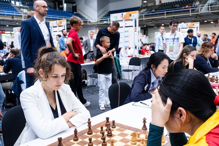 Tuyển Việt Nam lỡ cơ hội bay cao tại vòng áp chót Olympiad cờ vua- Ảnh 3. Tuyển Việt Nam lỡ cơ hội bay cao tại vòng áp chót Olympiad cờ vua- Ảnh 3.