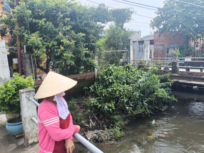 Nỗi ám ảnh bên con suối chảy qua Bình Dương và Đồng Nai - Ảnh 3. Nỗi ám ảnh bên con suối chảy qua Bình Dương và Đồng Nai - Ảnh 3.