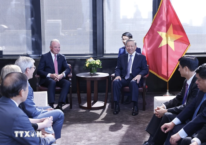 Tổng Bí thư, Chủ tịch nước Tô Lâm đề nghị Boeing nghiên cứu đầu tư nhà máy linh kiện ở Việt Nam- Ảnh 4. Tổng Bí thư, Chủ tịch nước Tô Lâm đề nghị Boeing nghiên cứu đầu tư nhà máy linh kiện ở Việt Nam- Ảnh 4.