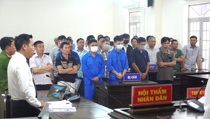 TAND tỉnh Bà Rịa - Vũng Tàu hoãn xét xử vụ án đưa và nhận hối lộ đối với 16 bị cáo - Ảnh 1. TAND tỉnh Bà Rịa - Vũng Tàu hoãn xét xử vụ án đưa và nhận hối lộ đối với 16 bị cáo - Ảnh 1.