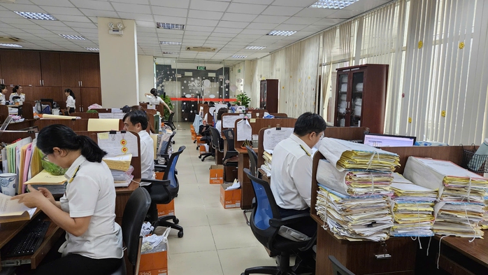 Giải quyết nhanh hơn 15.000 hồ sơ nhà đất- Ảnh 4. Giải quyết nhanh hơn 15.000 hồ sơ nhà đất- Ảnh 4.