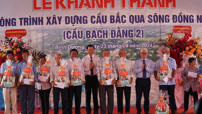 Khánh thành cầu nối Bình Dương - Đồng Nai với 4 làn xe - Ảnh 4.
