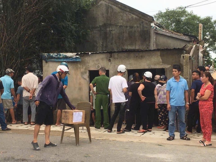 Một học sinh bị ô tô tông tử vong, gia đình viết đơn xin hỗ trợ quan tài- Ảnh 1. Một học sinh bị ô tô tông tử vong, gia đình viết đơn xin hỗ trợ quan tài- Ảnh 1.