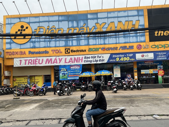 Thế Giới Di Động tiếp tục đóng bớt cửa hàng nhưng doanh số vẫn không giảm- Ảnh 1. Thế Giới Di Động tiếp tục đóng bớt cửa hàng nhưng doanh số vẫn không giảm- Ảnh 1.