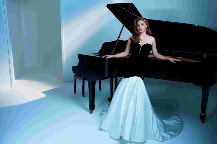 Giọng hát độc lạ gốc Ninh Bình ra mắt album trữ tình hay mê người- Ảnh 3. Giọng hát độc lạ gốc Ninh Bình ra mắt album trữ tình hay mê người- Ảnh 3.