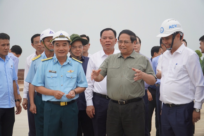 Thủ tướng Phạm Minh Chính kiểm tra tiến độ sân bay Long Thành- Ảnh 3. Thủ tướng Phạm Minh Chính kiểm tra tiến độ sân bay Long Thành- Ảnh 3.