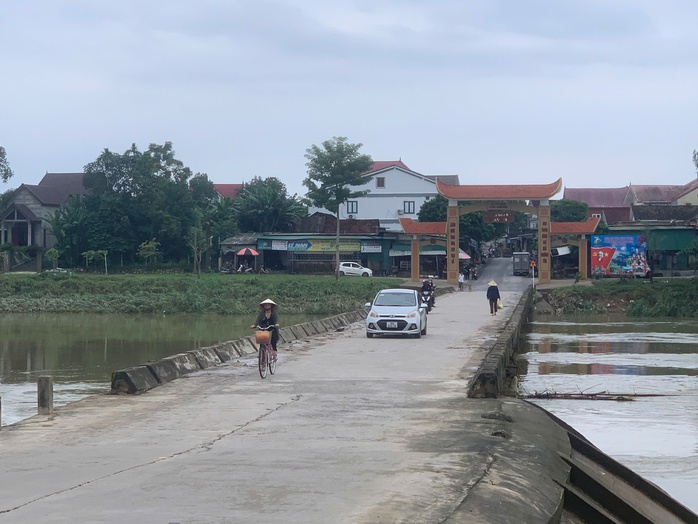 Mưa ngớt, nước lũ trên các sông ở Hà Tĩnh rút nhanh- Ảnh 1. Mưa ngớt, nước lũ trên các sông ở Hà Tĩnh rút nhanh- Ảnh 1.