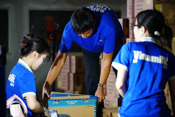 Nỗ lực khắc phục hậu quả, ổn định đời sống tại các vùng bão lũ- Ảnh 11. Nỗ lực khắc phục hậu quả, ổn định đời sống tại các vùng bão lũ- Ảnh 11.