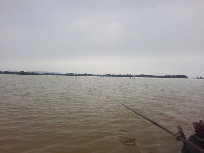 Mưa ngớt, nước lũ trên các sông ở Hà Tĩnh rút nhanh- Ảnh 7. Mưa ngớt, nước lũ trên các sông ở Hà Tĩnh rút nhanh- Ảnh 7.