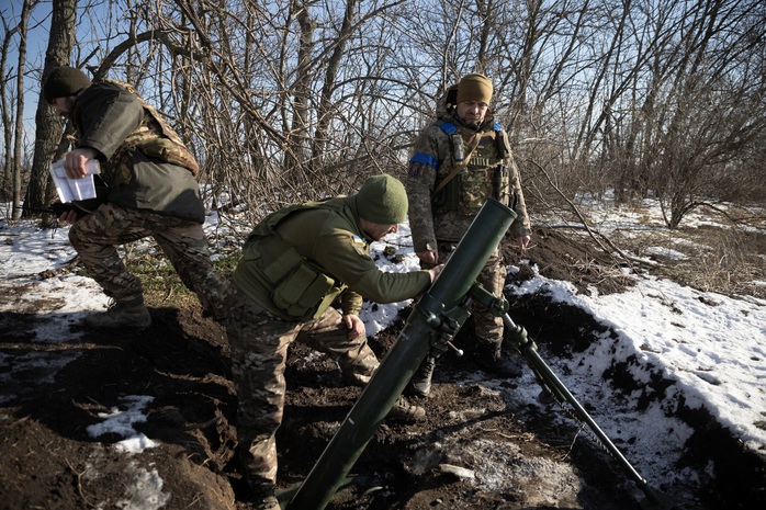 Lính Ukraine ở Vuhledar. Ảnh: Reuters Lính Ukraine ở Vuhledar. Ảnh: Reuters