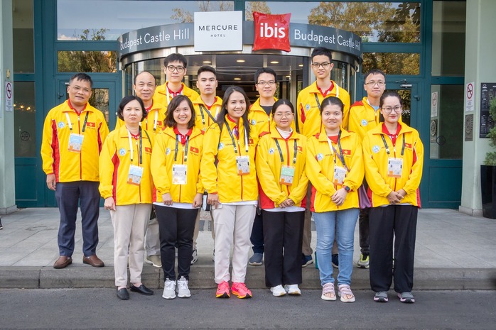 Các kỳ thủ Việt Nam trở về sau Olympiad cờ vua 2024- Ảnh 1. Các kỳ thủ Việt Nam trở về sau Olympiad cờ vua 2024- Ảnh 1.