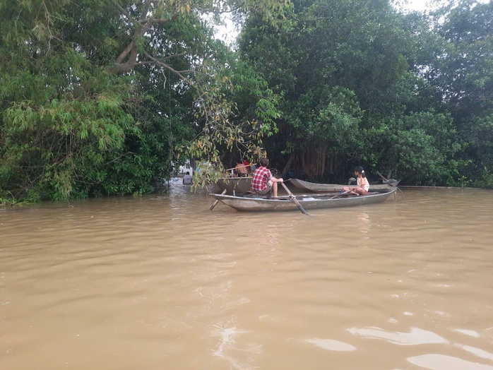 Mưa ngớt, nước lũ trên các sông ở Hà Tĩnh rút nhanh- Ảnh 4. Mưa ngớt, nước lũ trên các sông ở Hà Tĩnh rút nhanh- Ảnh 4.