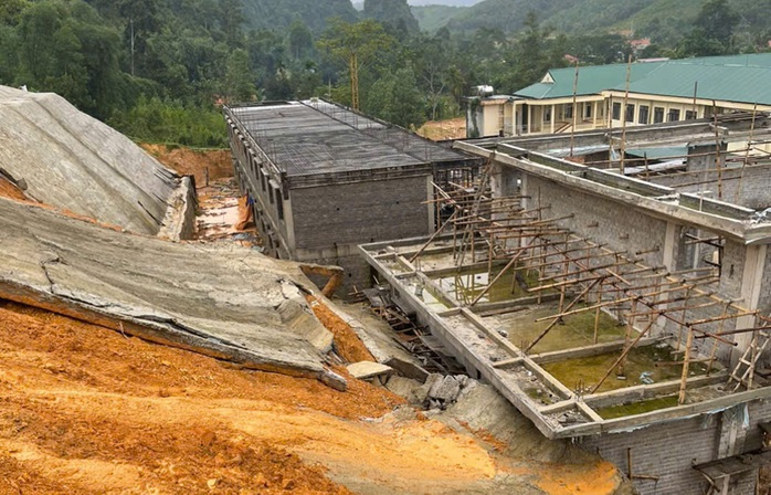 Mưa lũ, sạt lở đất làm 168 ngôi nhà ở Thanh Hóa bị hư hỏng- Ảnh 2. Mưa lũ, sạt lở đất làm 168 ngôi nhà ở Thanh Hóa bị hư hỏng- Ảnh 2.