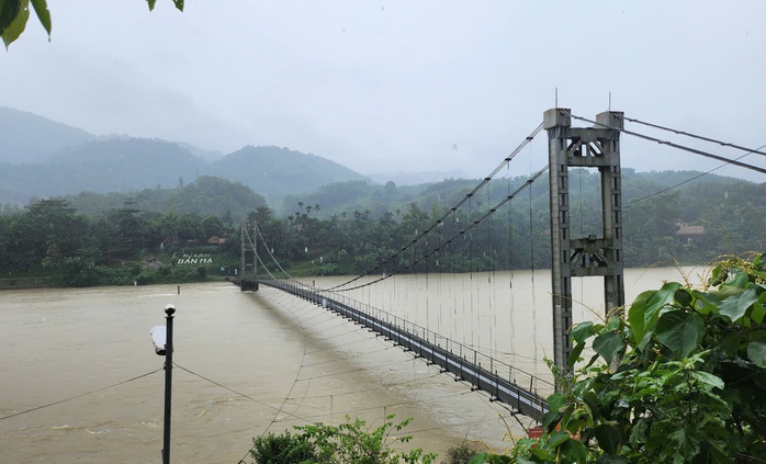 Mưa lũ, sạt lở đất làm 168 ngôi nhà ở Thanh Hóa bị hư hỏng- Ảnh 4. Mưa lũ, sạt lở đất làm 168 ngôi nhà ở Thanh Hóa bị hư hỏng- Ảnh 4.