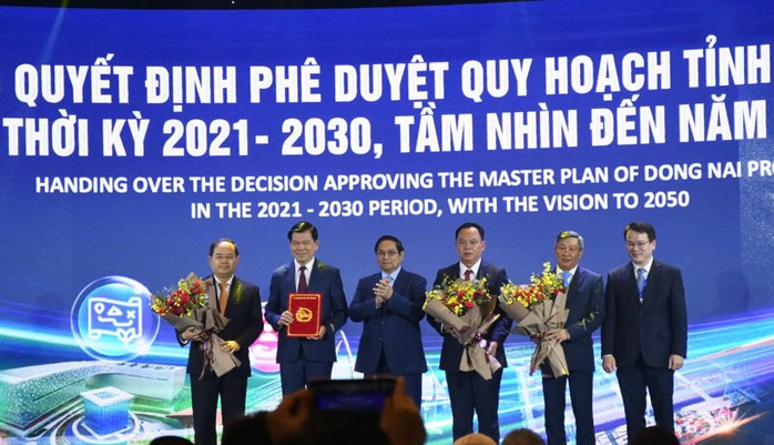 Thủ tướng Phạm Minh Chính trao Quyết định phê duyệt Quy hoạch tỉnh Đồng Nai- Ảnh 1. Thủ tướng Phạm Minh Chính trao Quyết định phê duyệt Quy hoạch tỉnh Đồng Nai- Ảnh 1.