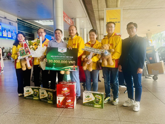 Các kỳ thủ Việt Nam trở về sau Olympiad cờ vua 2024- Ảnh 5. Các kỳ thủ Việt Nam trở về sau Olympiad cờ vua 2024- Ảnh 5.