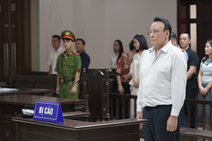 Chủ tịch Tập đoàn Tân Hoàng Minh Đỗ Anh Dũng được giảm 1 năm tù- Ảnh 1. Chủ tịch Tập đoàn Tân Hoàng Minh Đỗ Anh Dũng được giảm 1 năm tù- Ảnh 1.