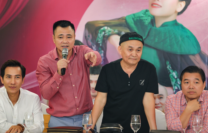Anh Thơ bỏ tiền tỉ làm liveshow, vào vai đồng nát diễn hài cùng Xuân Hinh- Ảnh 2. Anh Thơ bỏ tiền tỉ làm liveshow, vào vai đồng nát diễn hài cùng Xuân Hinh- Ảnh 2.