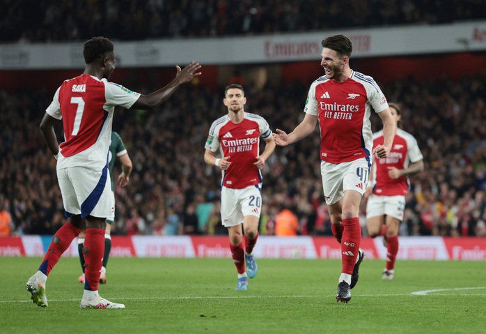 Đương kim vô địch Liverpool đè bẹp West Ham, Arsenal dội mưa bàn thắng ở League Cup- Ảnh 5. Đương kim vô địch Liverpool đè bẹp West Ham, Arsenal dội mưa bàn thắng ở League Cup- Ảnh 5.
