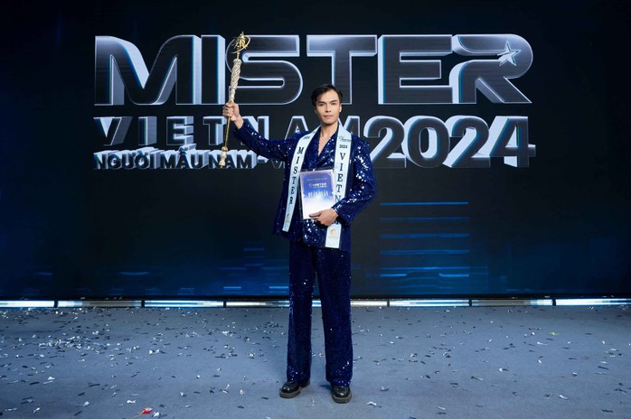 Quán quân "Mister Vietnam mùa 2- 2024" gọi tên Nguyễn Mạnh Lân- Ảnh 3. Quán quân "Mister Vietnam mùa 2- 2024" gọi tên Nguyễn Mạnh Lân- Ảnh 3.