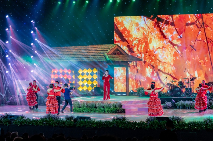 Nhạc sĩ Trần Tiến: Tôi rất yêu Huế, yêu những người có giọng nói nhu mì- Ảnh 3. Nhạc sĩ Trần Tiến: Tôi rất yêu Huế, yêu những người có giọng nói nhu mì- Ảnh 3.