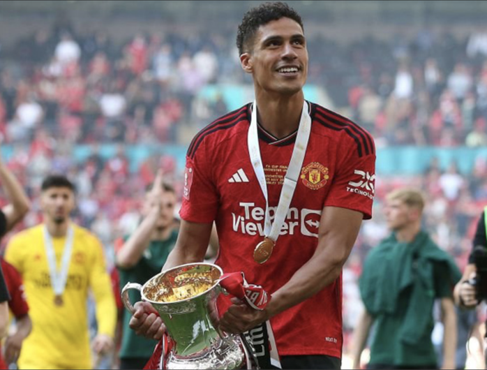 Trung vệ Raphael Varane cân nhắc treo giày vĩnh viễn- Ảnh 3. Trung vệ Raphael Varane cân nhắc treo giày vĩnh viễn- Ảnh 3.