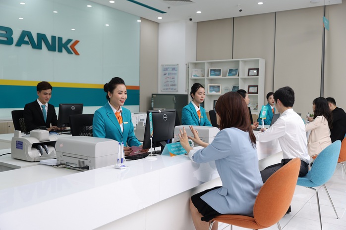 ABBANK giảm đến 0,7% lãi suất cho khách hàng vay sản xuất kinh doanh ngắn hạn và giảm đến 1,5% lãi suất cho khách hàng vay sản xuất kinh doanh trung/dài hạn ABBANK giảm đến 0,7% lãi suất cho khách hàng vay sản xuất kinh doanh ngắn hạn và giảm đến 1,5% lãi suất cho khách hàng vay sản xuất kinh doanh trung/dài hạn