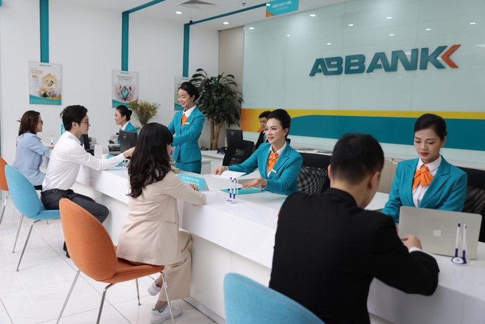 Gói vay ưu đãi phục vụ sản xuất kinh doanh “Vay vốn dễ dàng - kinh doanh như ý” với lãi suất chỉ từ 4,99%/năm thu hút sự quan tâm của đông đảo khách hàng Gói vay ưu đãi phục vụ sản xuất kinh doanh “Vay vốn dễ dàng - kinh doanh như ý” với lãi suất chỉ từ 4,99%/năm thu hút sự quan tâm của đông đảo khách hàng