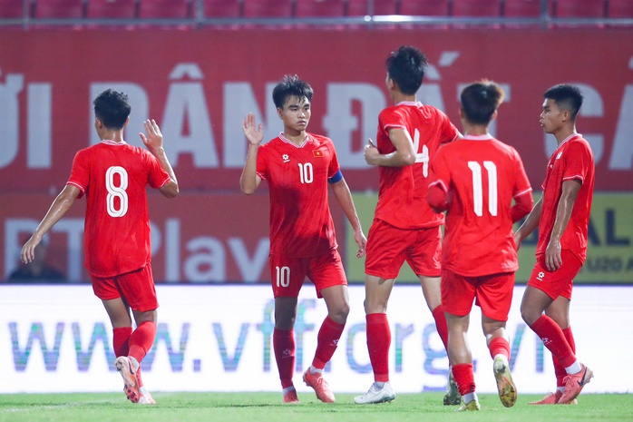 Thắng "3 sao", U20 Việt Nam tiếp tục giữ ngôi đầu bảng vòng loại châu Á- Ảnh 2. Thắng "3 sao", U20 Việt Nam tiếp tục giữ ngôi đầu bảng vòng loại châu Á- Ảnh 2.
