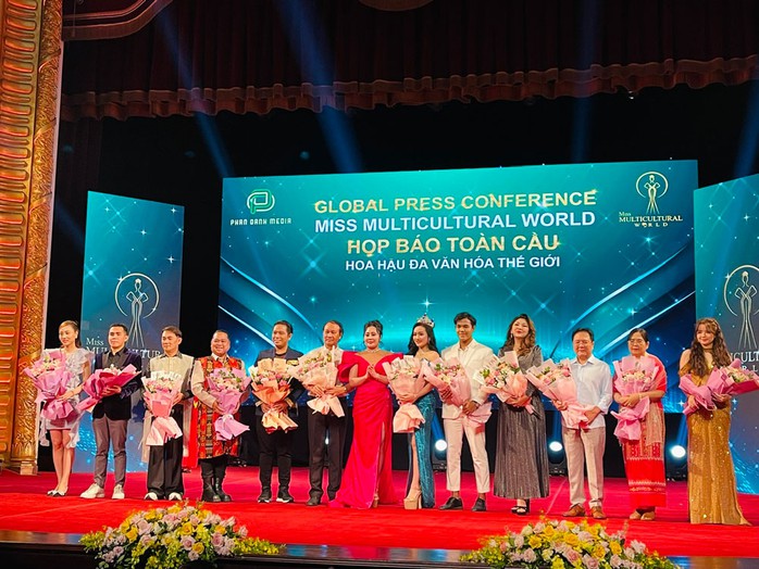 Cuộc thi Hoa hậu Đa văn hóa thế giới chính thức khởi động tại Hà Nội Cuộc thi Hoa hậu Đa văn hóa thế giới chính thức khởi động tại Hà Nội