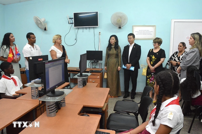 Phu nhân Tổng Bí thư, Chủ tịch nước thăm Trường tiểu học Võ Thị Thắng tại Cuba- Ảnh 3. Phu nhân Tổng Bí thư, Chủ tịch nước thăm Trường tiểu học Võ Thị Thắng tại Cuba- Ảnh 3.